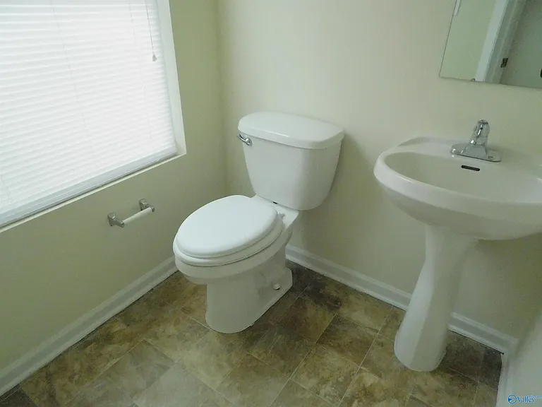 130 Lockport Dr — Photo 11