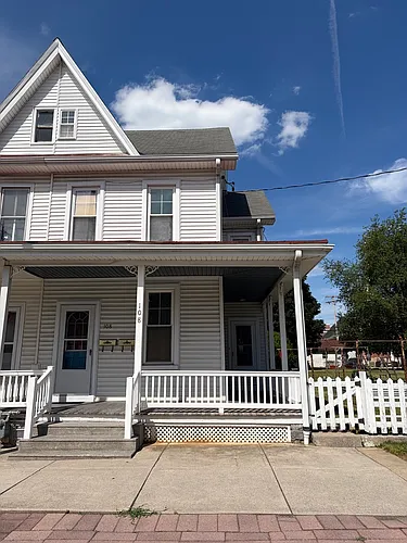 108 N Railroad St Photo 1
