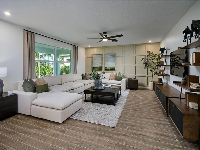 7128 Claudelle St — Photo 3
