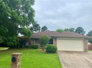 405 Cedar Creek Dr, Van Buren, AR 72956