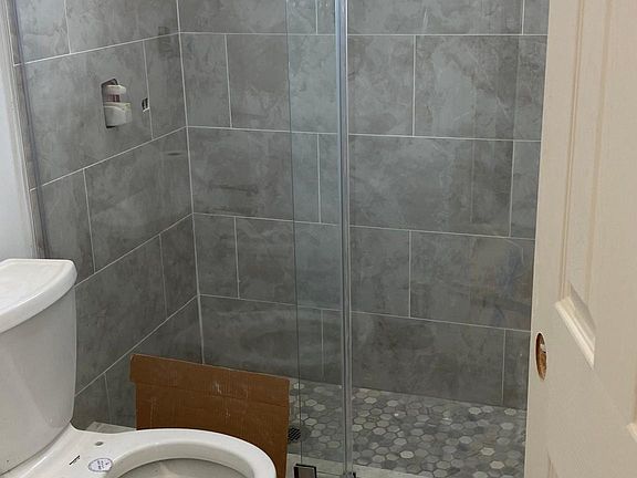 2nd image of 1342 Morrison Ave #1