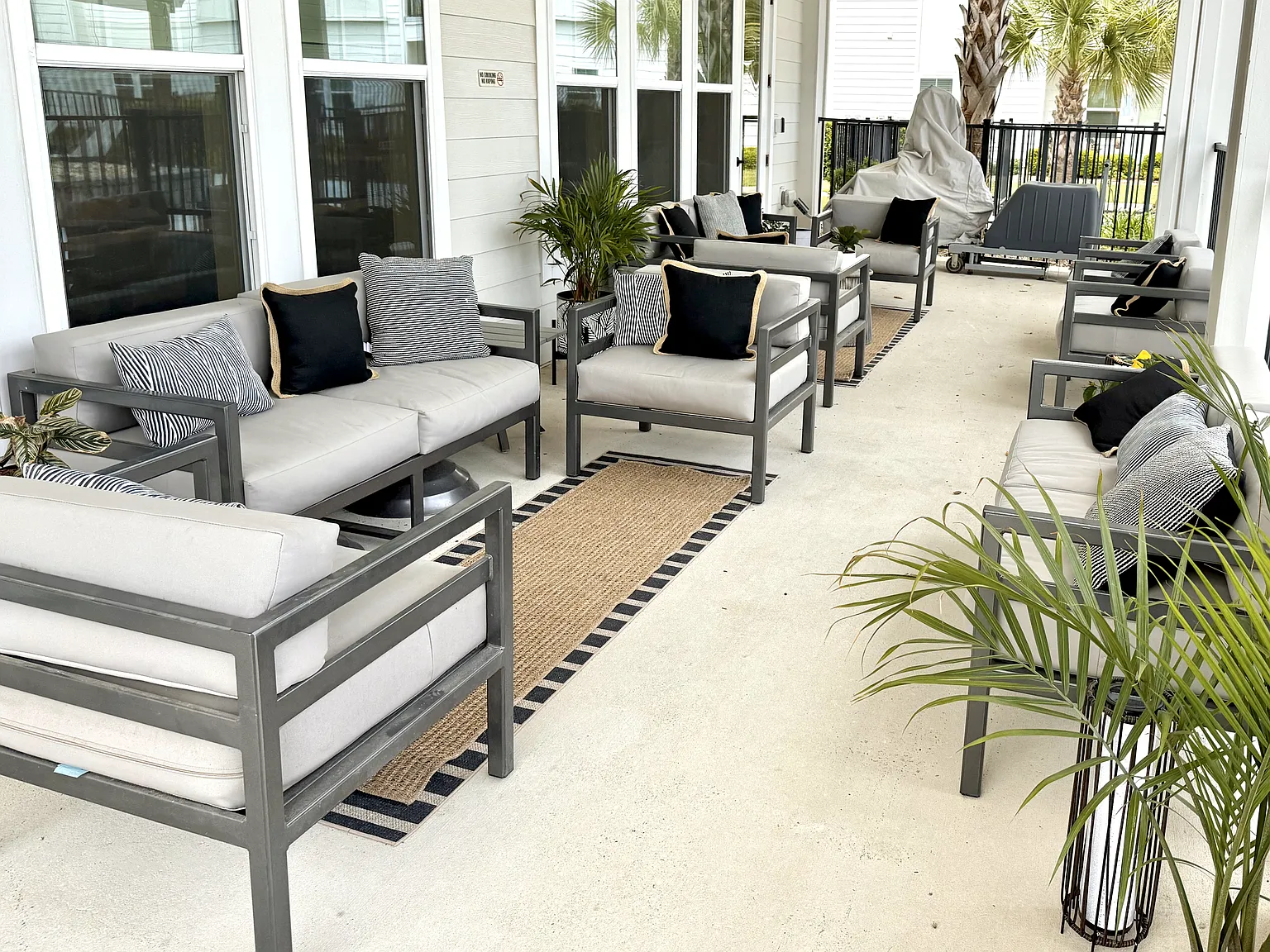 Azalea Bay Apartments — Photo 4