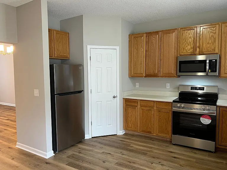 116 Baberton Dr — Photo 5