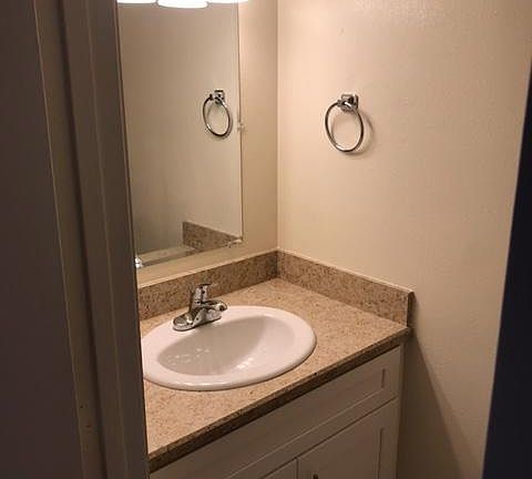 Downstairs 1/2 Bath