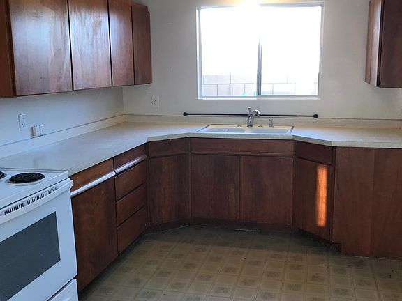 3rd image of 8935 Aberdeen Ln
