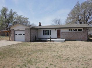 1221 N Mount Carmel Cir, Wichita, KS 67203