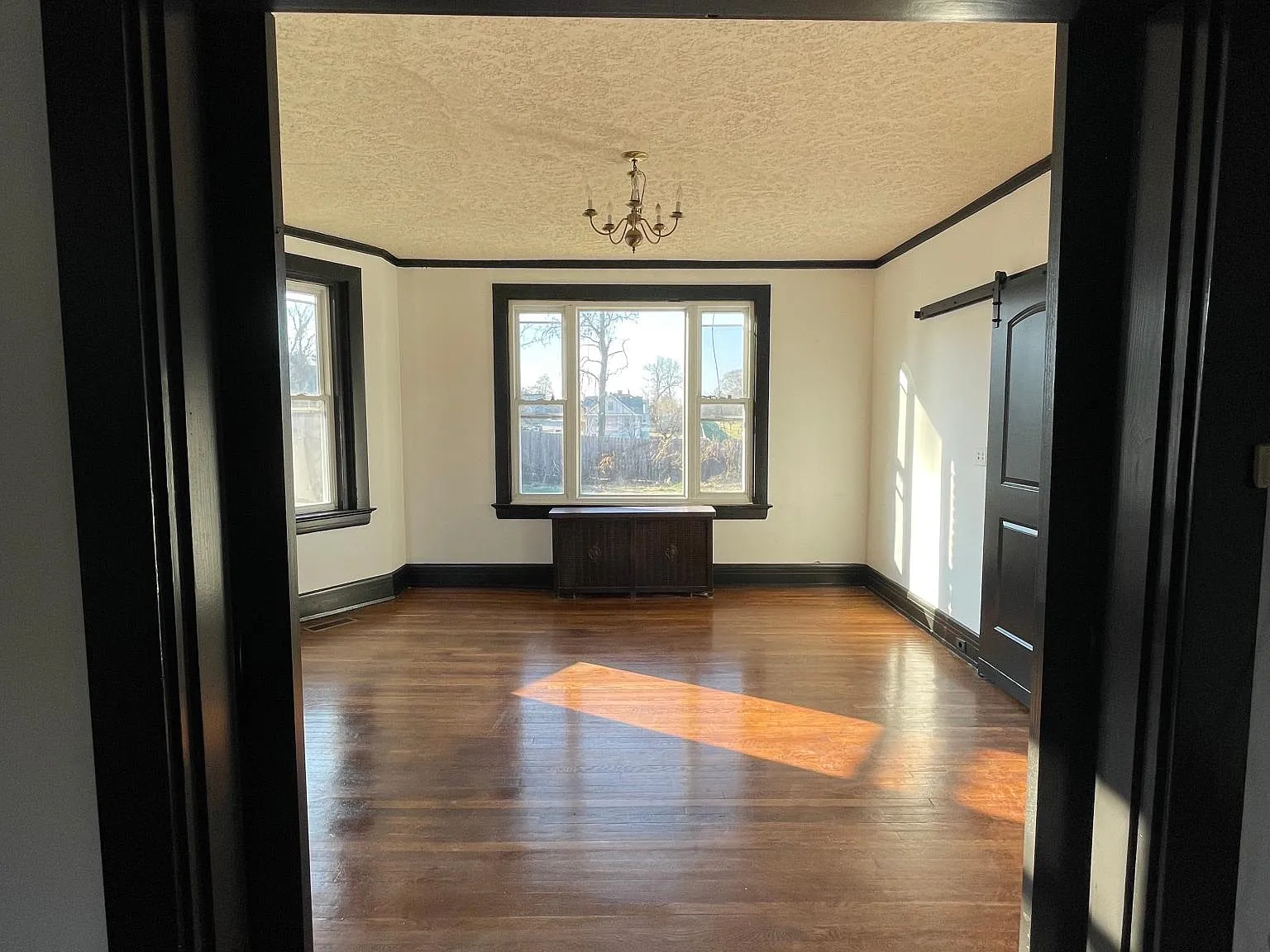 2 bed, 1272 sqft, $1,350 — Photo 1
