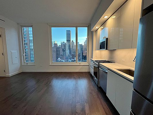1st image of 232 E 54th St #16BS