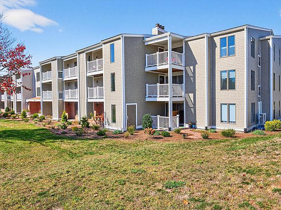 3rd image of 42 Old Colony Way APT 15