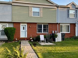 624 Heron Ct, Coraopolis, PA 15108