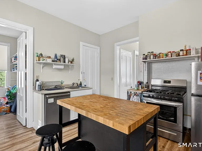 285 Humphrey St #1 — Photo 9
