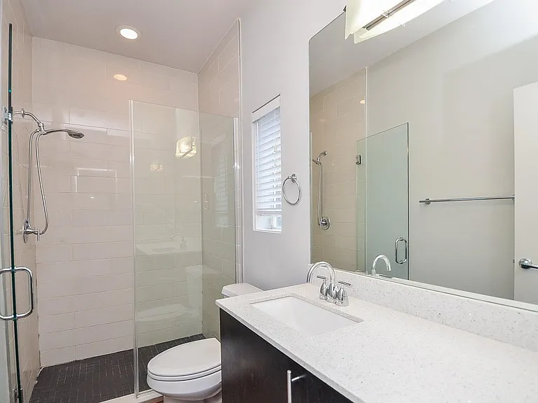 4708 Crawford St — Photo 18