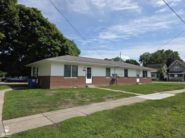 801-803 Corunna Ave, Owosso, MI 48867