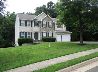 8444 Summer Breeze Pl, Manassas, VA 20112