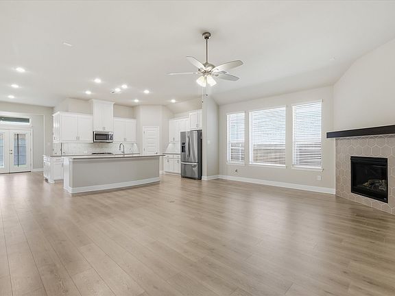 4th image of 2609 Loxley Dr