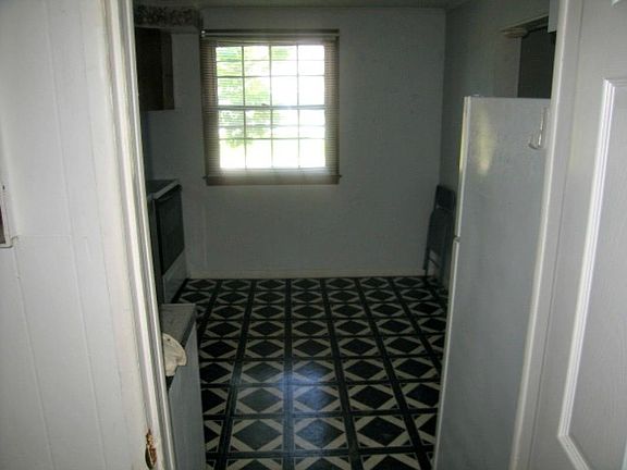 5th image of 1702 S Orchard St