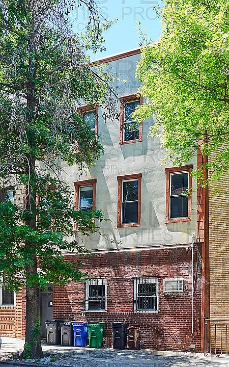 1st image of 473 Humboldt St