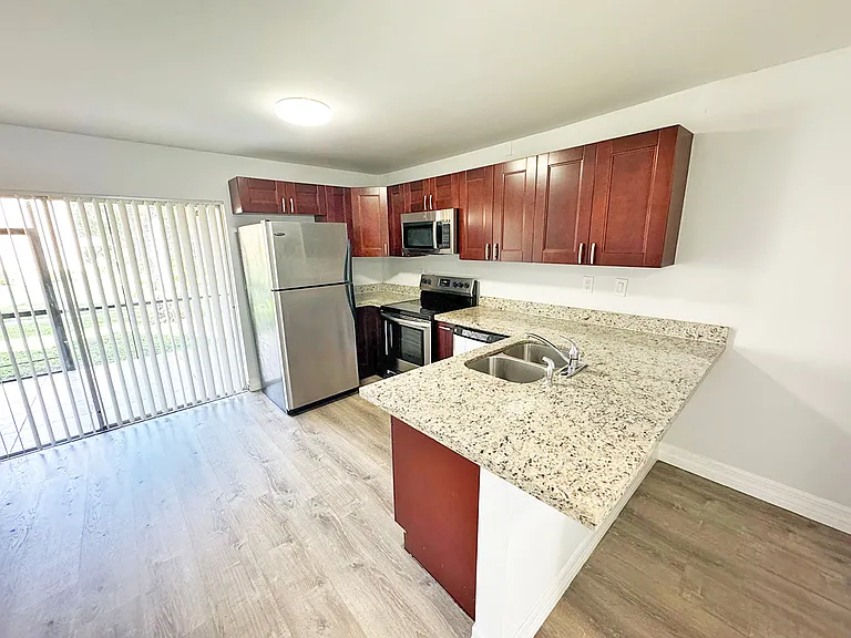 4447 Treehouse Ln #17C — Photo 3