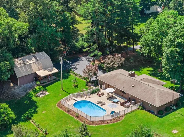 4725 Pleasant Valley Rd, Philpot, KY 42366