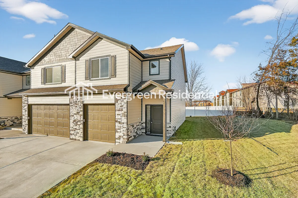 Building Photo - Barryview Townhomes