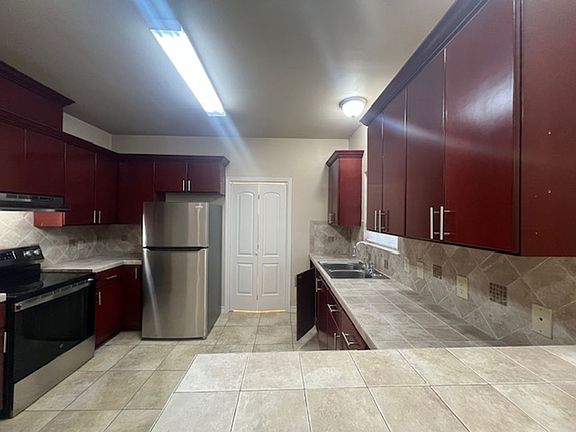 5th image of 710 Alta Vista Dr #A111