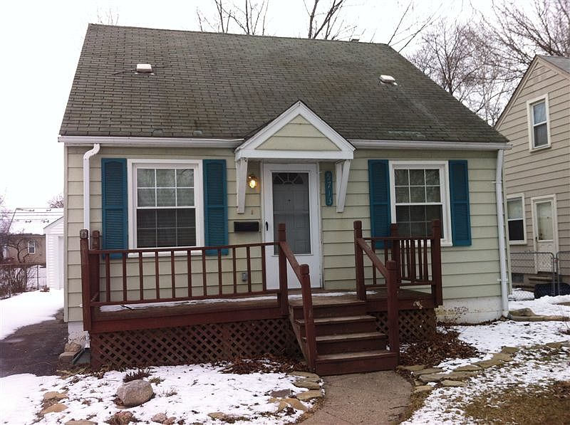 5713 Deering St, Garden City, MI 48135 Zillow