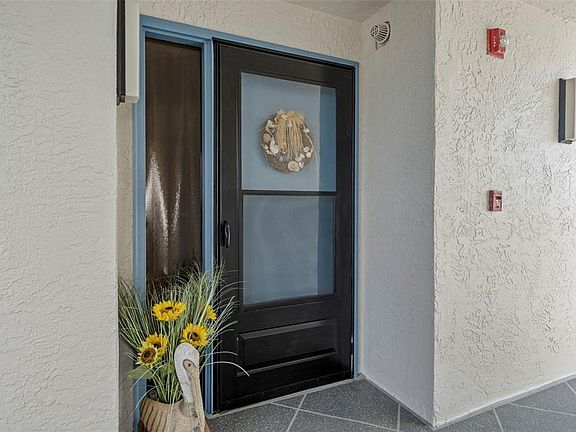 5th image of 4650 BAY BOULEVARD #1048