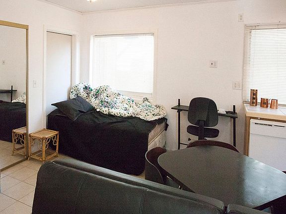 5th image of 2983 E Miraloma Ave #102