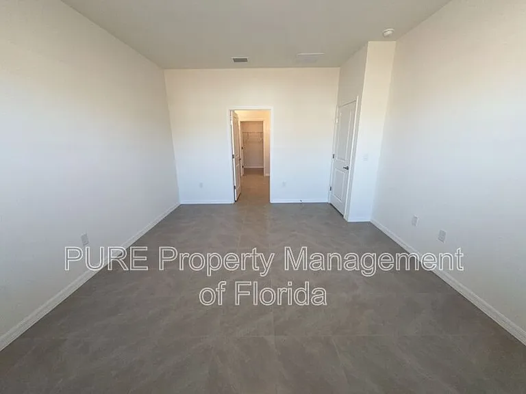 4122 NW 48th Terrace Rd — Photo 24