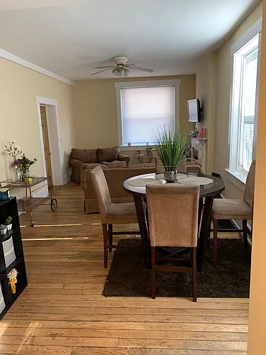 1009 Paradrome St Photo 1