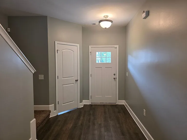 130 Clover Point Cir — Photo 3