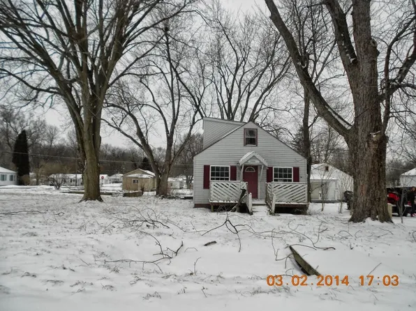 2221 E Princeton Ave, Muncie, IN 47303