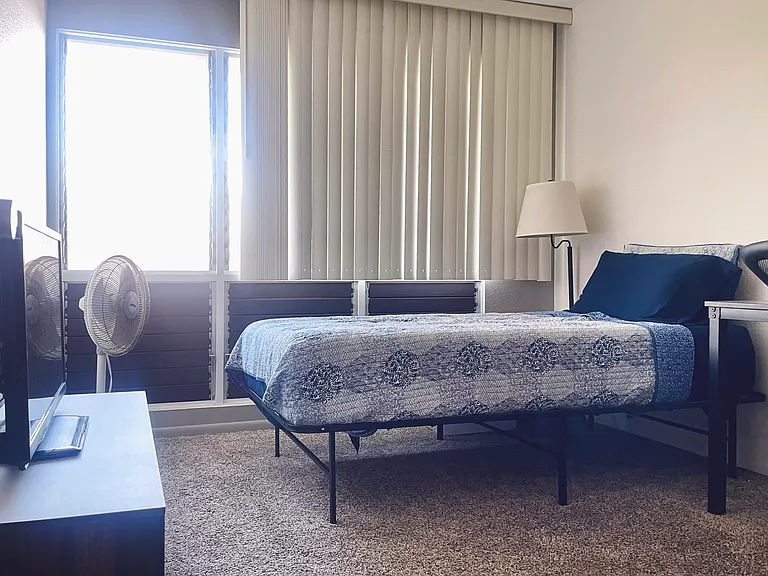 98-1377F Kaahumanu St — Photo 1