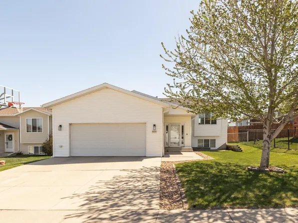 4500 37th Ave NW, Mandan, ND 58554