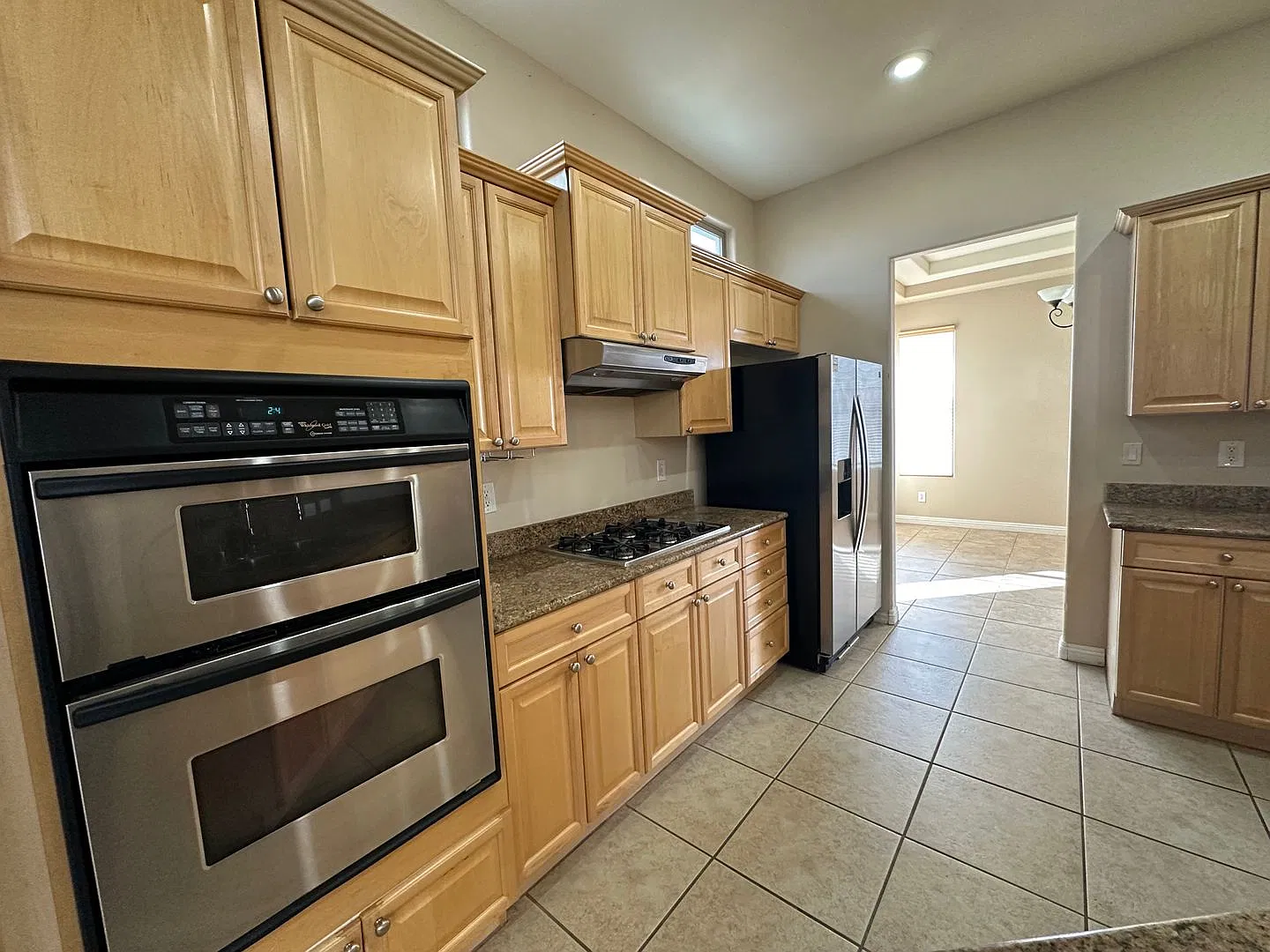 Beautiful Gated Cul-de-Sac Home with RV Parking & 3-Car Garage — Photo 4