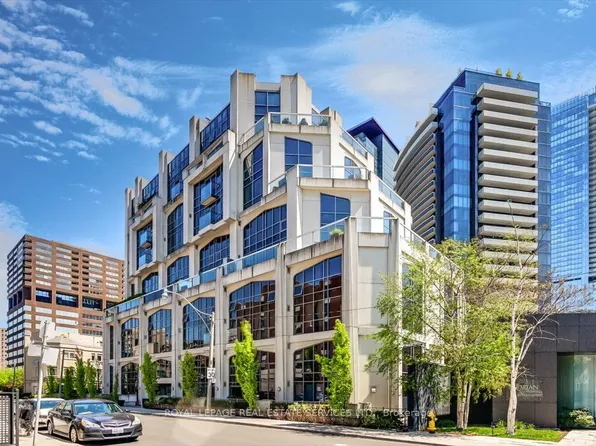 3 McAlpine St #108, Toronto, ON M5R 3T5