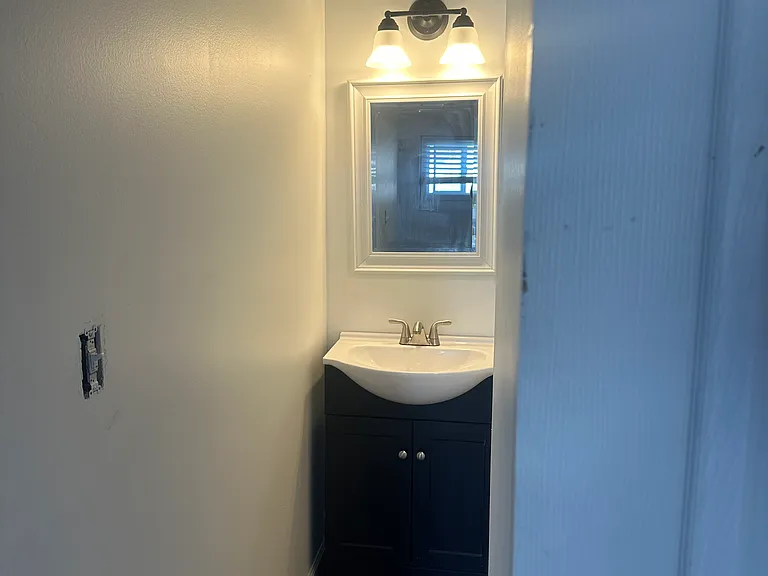 4 S Union St #3 — Photo 6