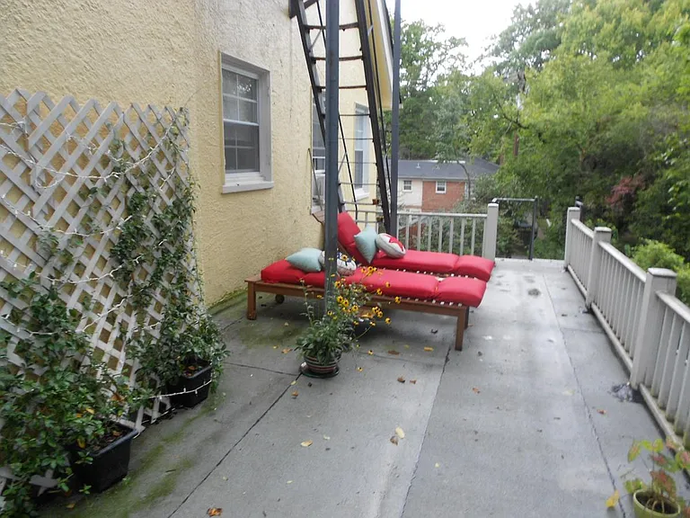 4822 Roland Ave #2 — Photo 8
