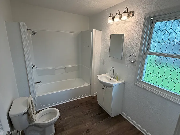 702 S Sandusky St — Photo 13