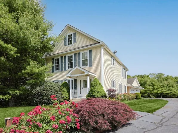 349 County St, Seekonk, MA 02771