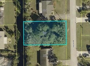 18072 Phlox Dr, Fort Myers, FL 33967