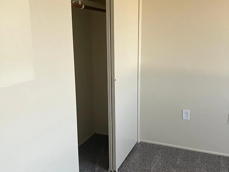 345 E Glenn St #3 — Photo 10