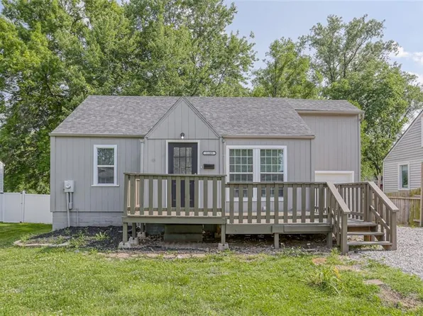 11209 E 25th St S, Independence, MO 64052