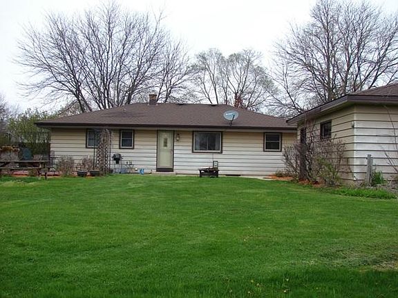 2nd image of 445 E Estates Pl