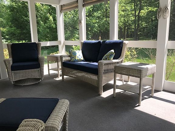 5th image of 133 Kingston Ct