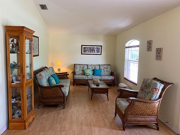 3rd image of 2070 Palo Alto Ave