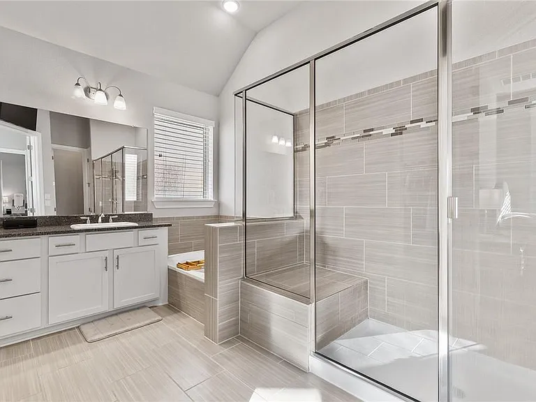 2925 Mossy Springs Dr — Photo 18