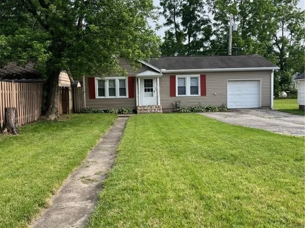 214 W Dayton Dr, Fairborn, OH 45324
