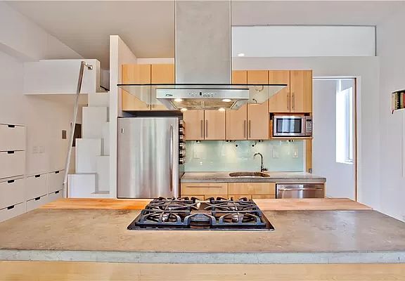 2nd image of 395 Smith St APT 2C