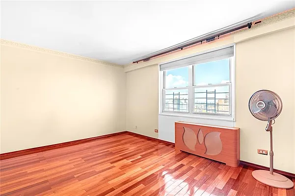 Sold by Remax Edge | media 33